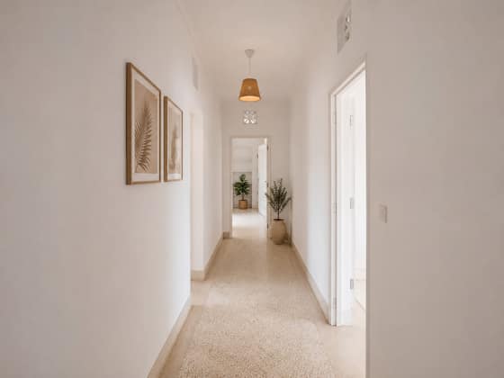 Hallway connecting the rooms at Villa Samawati